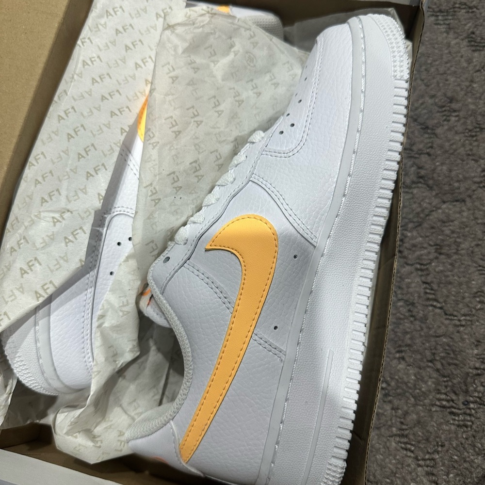 Nike Air Force 1 '07 White Sneakers